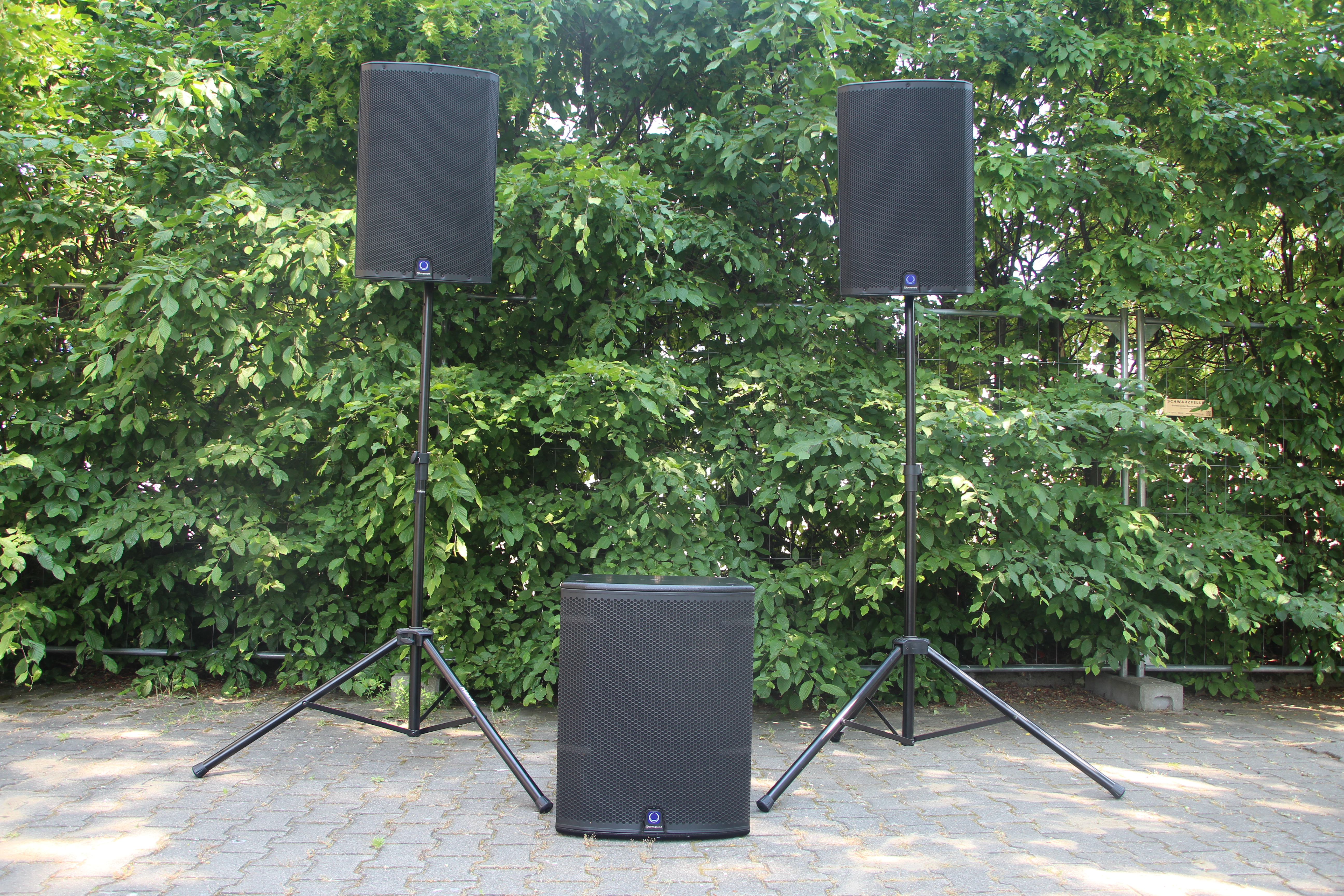Berlin PA Mieten Rental Party Sound System Vermietung Preisliste Tontechnik Sound Light Berlin Professional Sound Akari Audio FUNKTION ONE Void QSC Aktiv Subwoofer